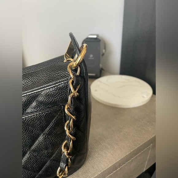 Authentic!!!!Chanel 2004/2005 caviar timeless shoulder bag. Authentic - Picture 5 of 16